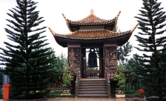 Linh Son Pagoda bell