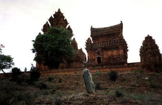 Po Klong Garai Cham Towers