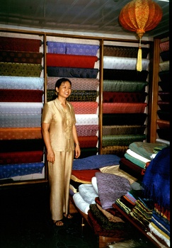 Overwhelmed by silk (again) in Hoi An