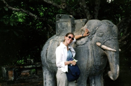 MP & the Elephant statue