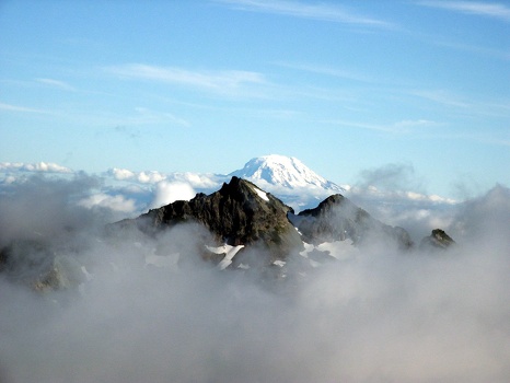 Mount St-Helens in clouds