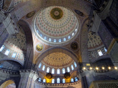 Interior of Yeni Mosque