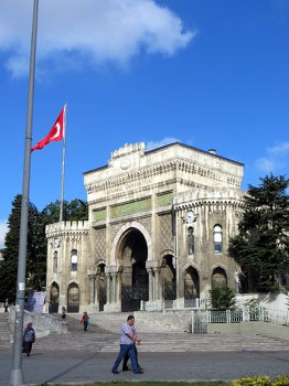 Istanbul University