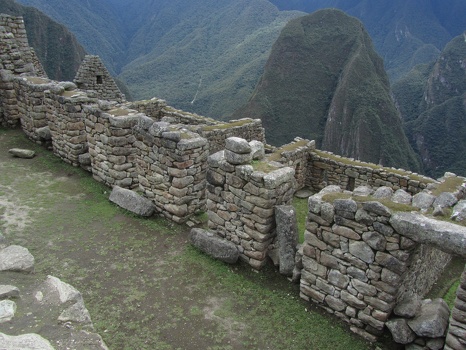 5338 rough stonework and mountain