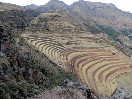 The Q'allaqasa ruins looking over the terraces at Pisac 