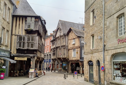 Dinan