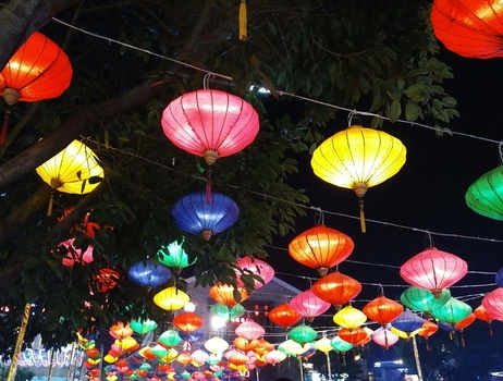 Lanterns in Yangshuo market