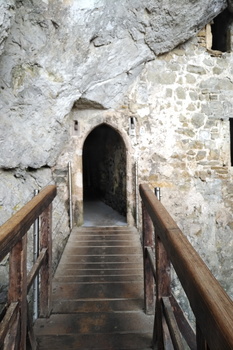 Predjama Castle