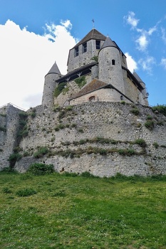  The Cesar Tower of Provins