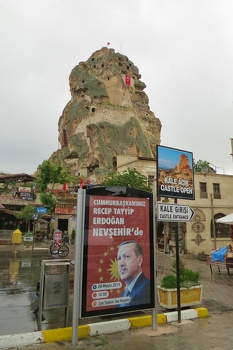 Campaign poster in Ortahisar
