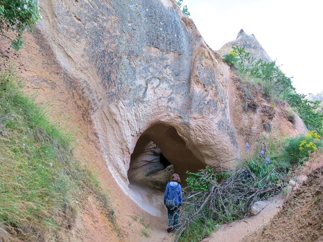 Hiking the Red and Rose Valley