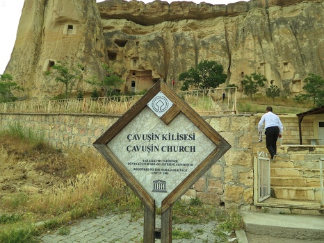 Sign to Çavuşin Church