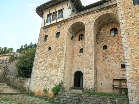 Fortified tower house Zekate