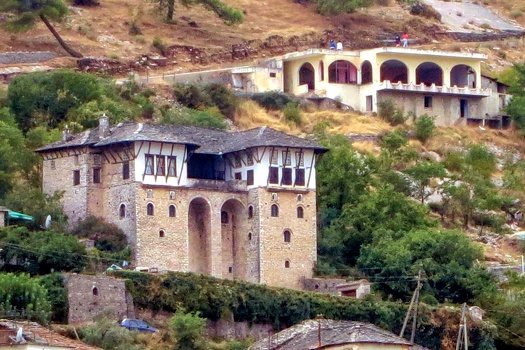 Zekate house