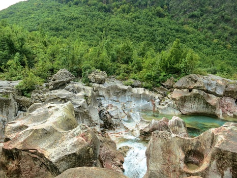 Stone Groves of Nderlysa