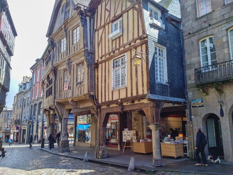 Dinan
