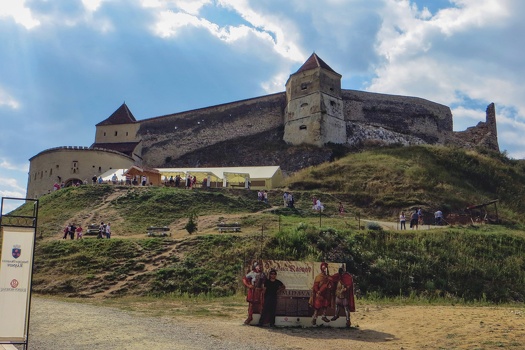 Cetatea rasnov exterior