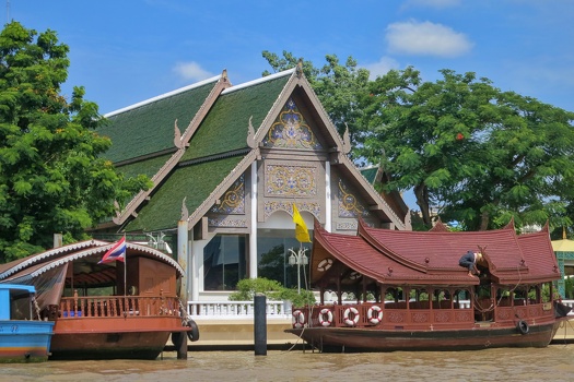 Boat taxis