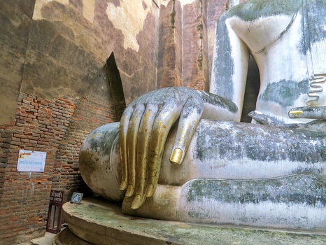 Buddha fingers details