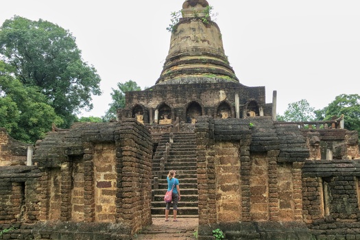 Walking at Wat Chang Lom