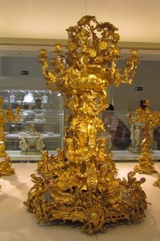 Gold centerpiece