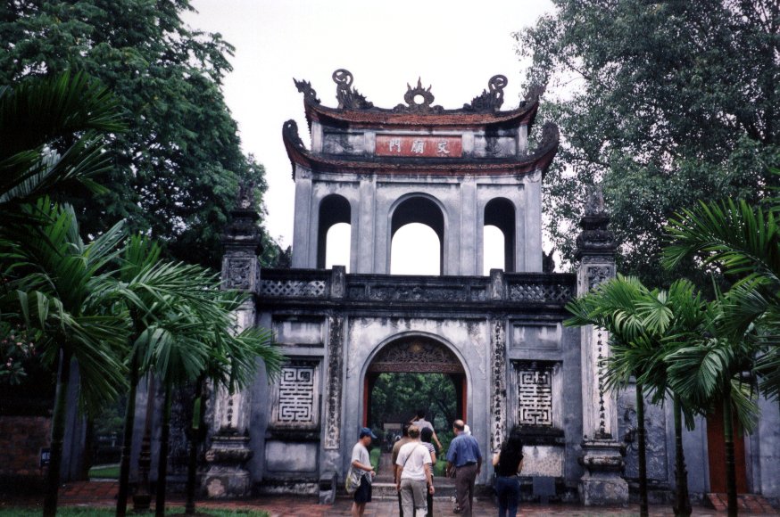 01pagoda4.jpg